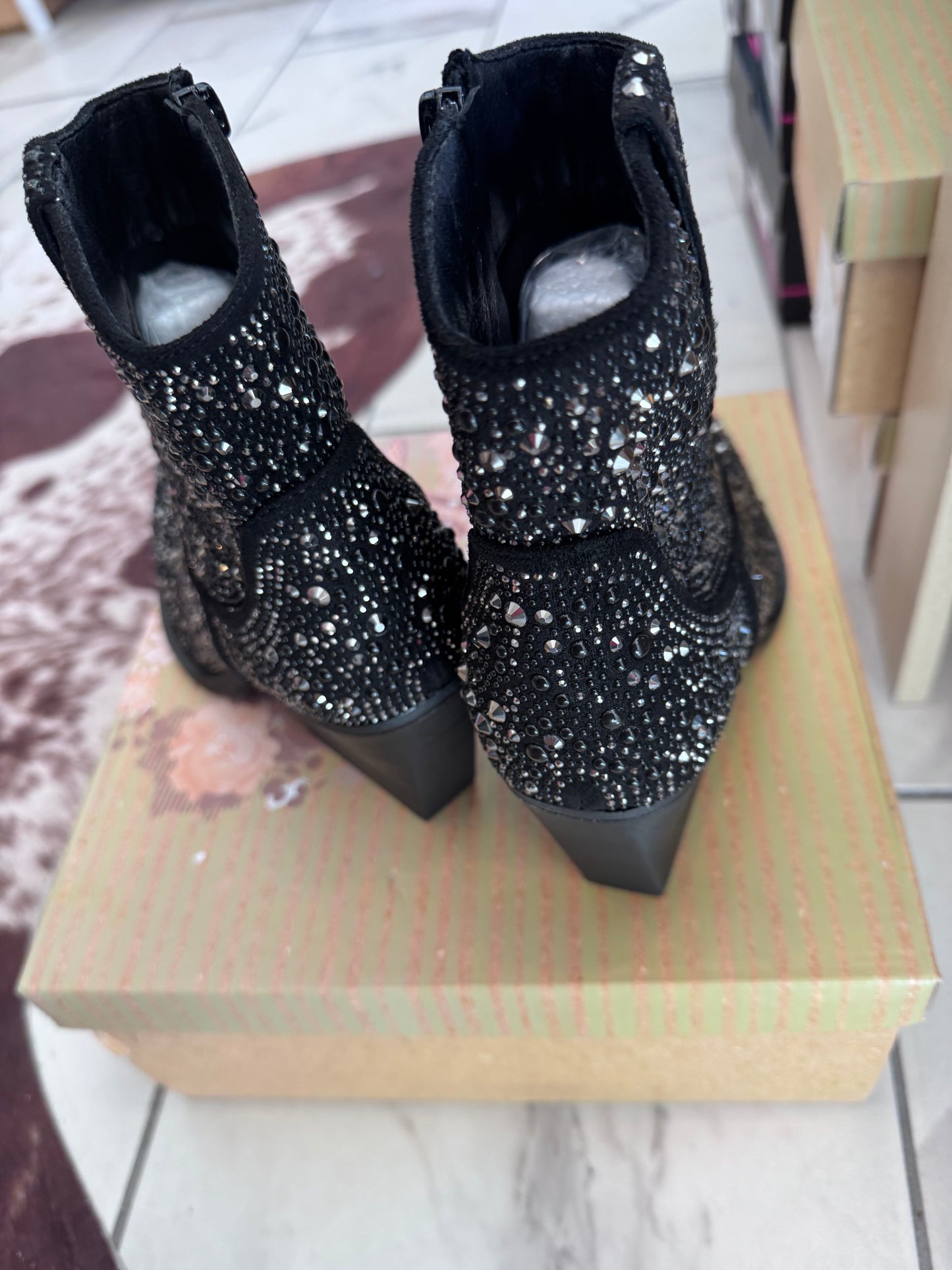 Very J Kady Glitter Boots